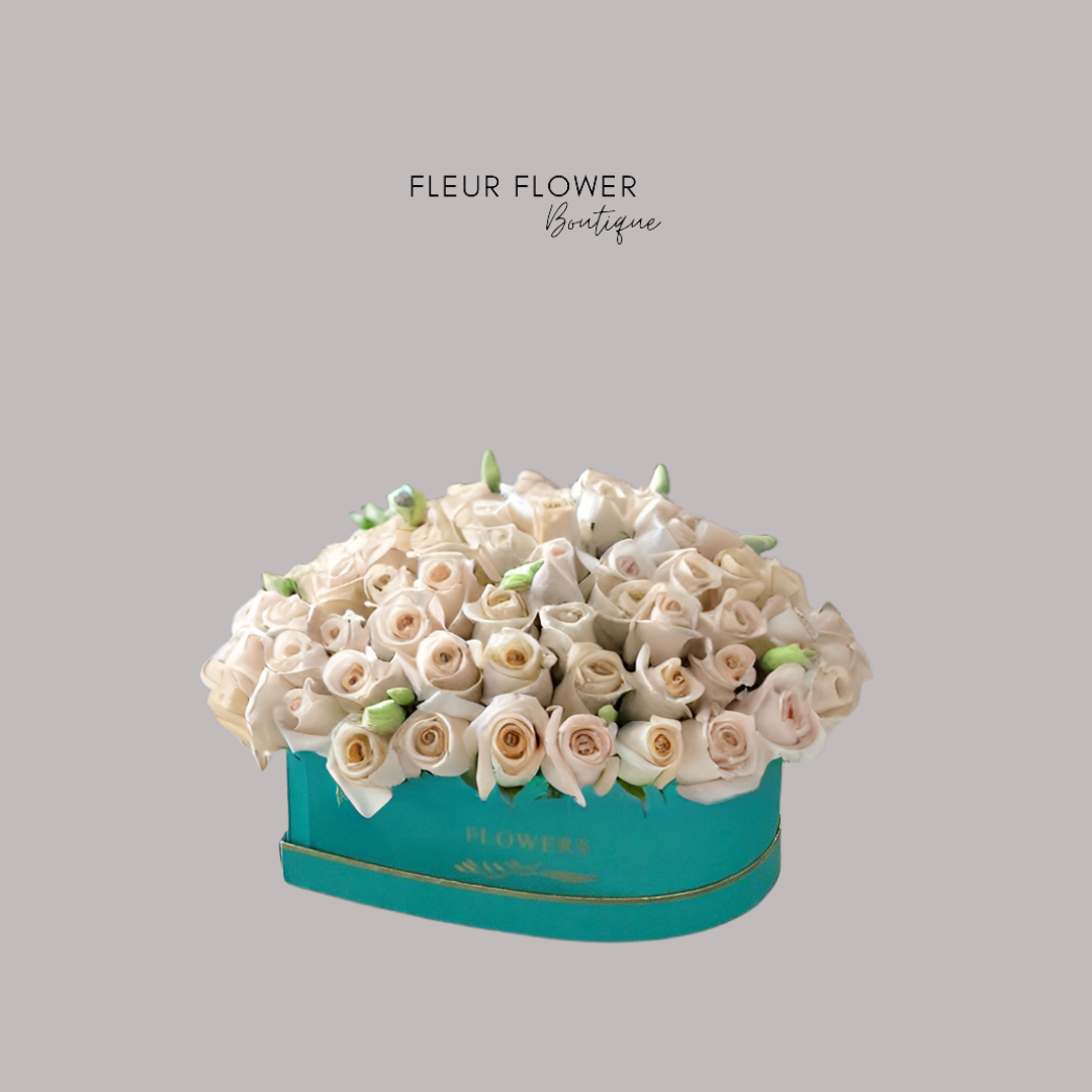 TIFANNY HEART WHITE ROSES